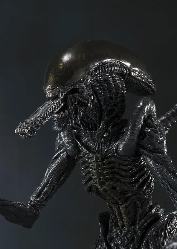 Bandai - S.H.MonsterArts - Alien Warrior