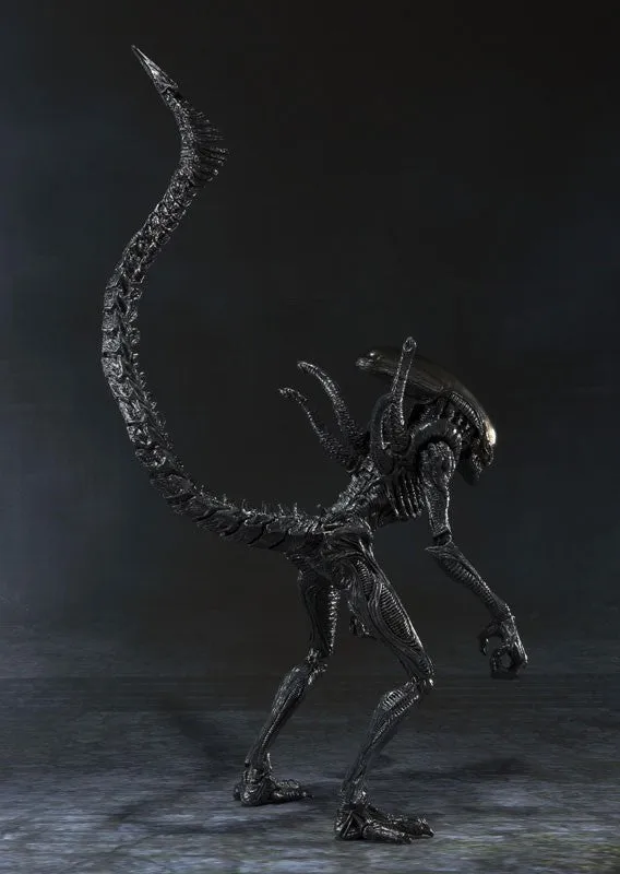 Bandai - S.H.MonsterArts - Alien Warrior