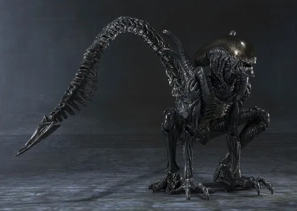 Bandai - S.H.MonsterArts - Alien Warrior
